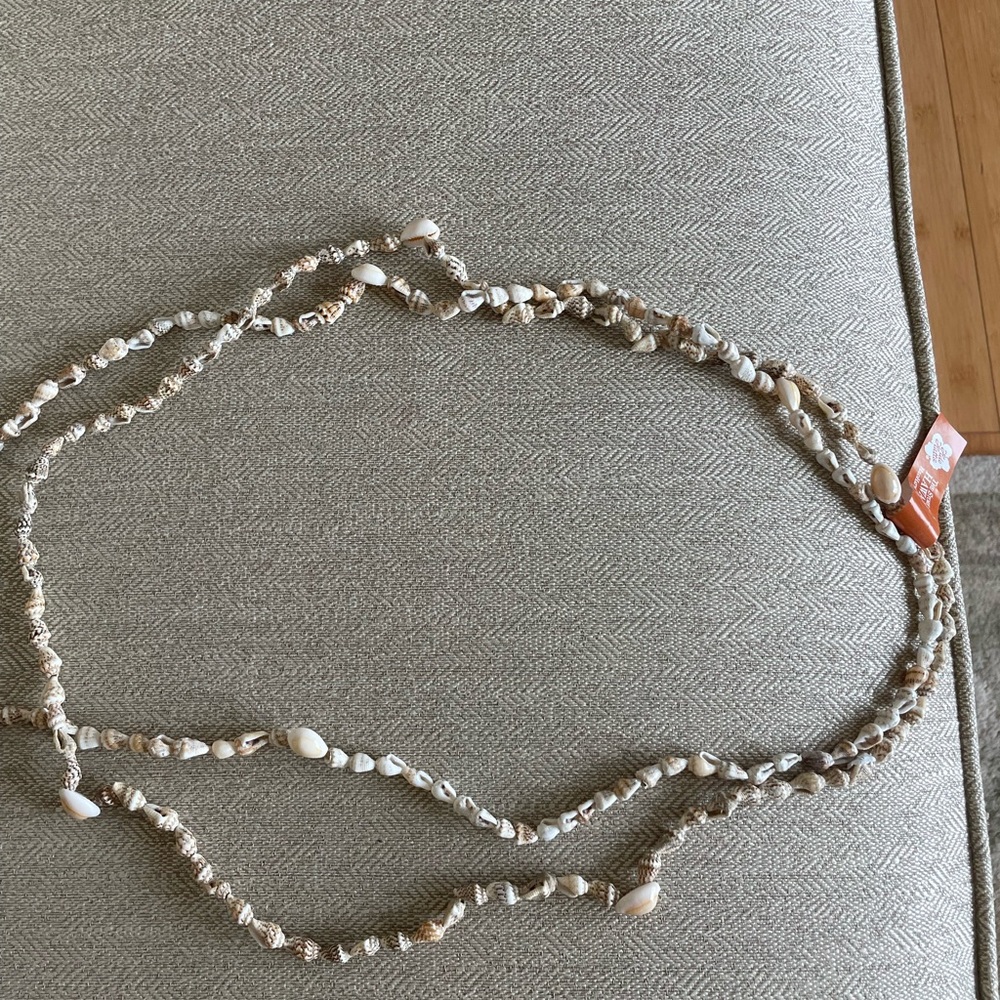 Shell necklace - Picture 2 of 3